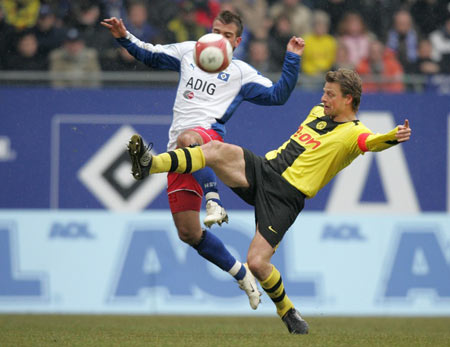 南京世界室内田径锦标赛：朱亚明三级跳远摘银.