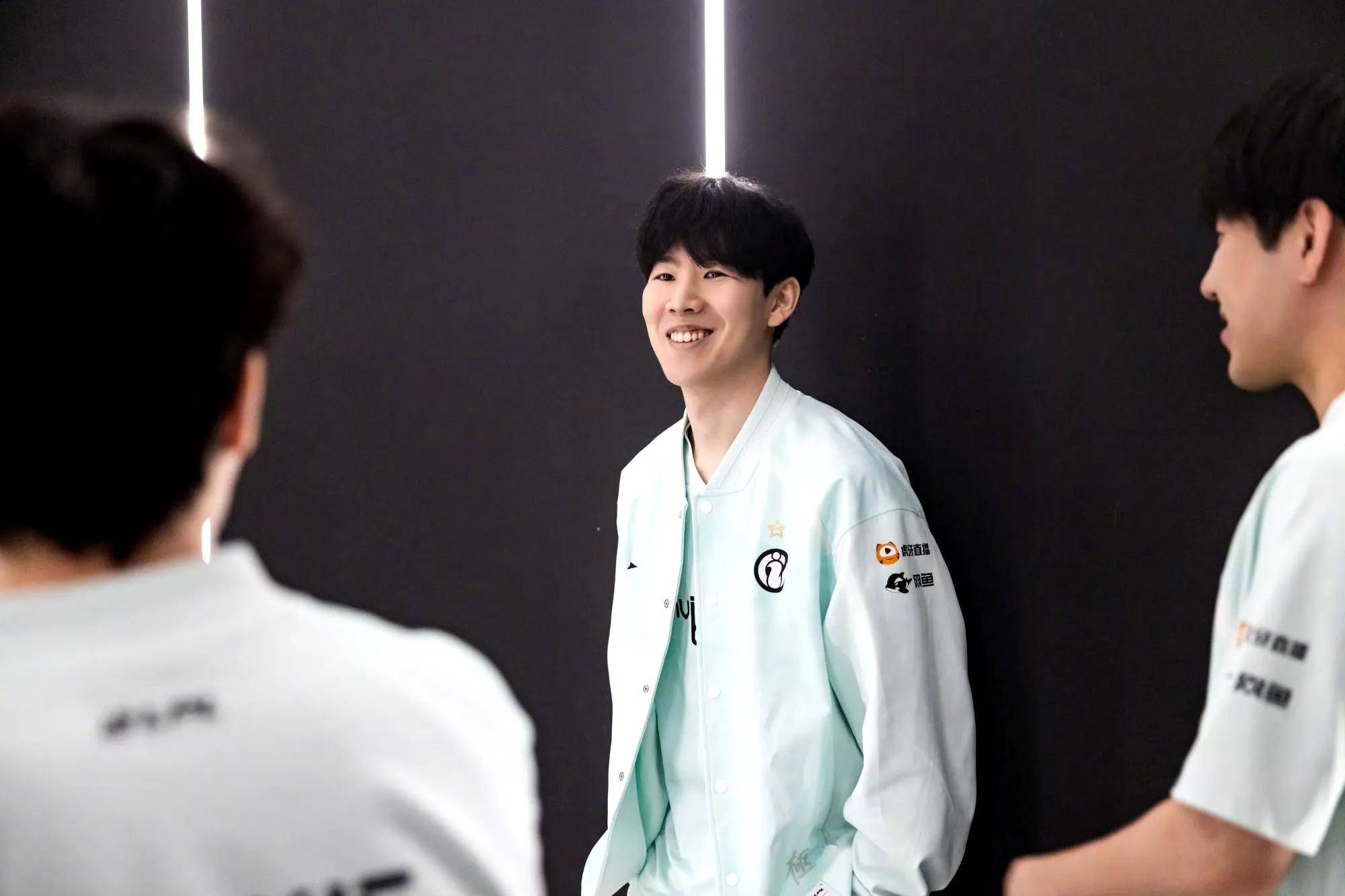 更是一种见 更是一种见