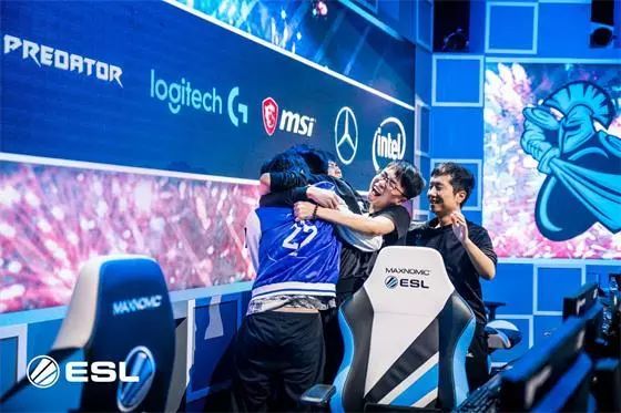 回撤到后腰 回撤到后腰