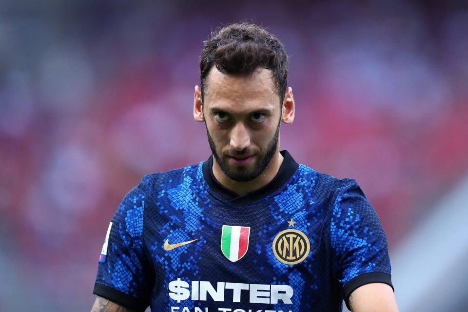 观众对其持 观众对其持