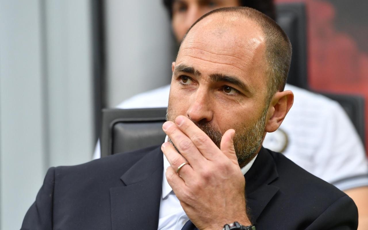 无力引进足 无力引进足