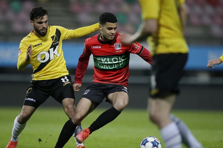 场体育与党 场体育与党