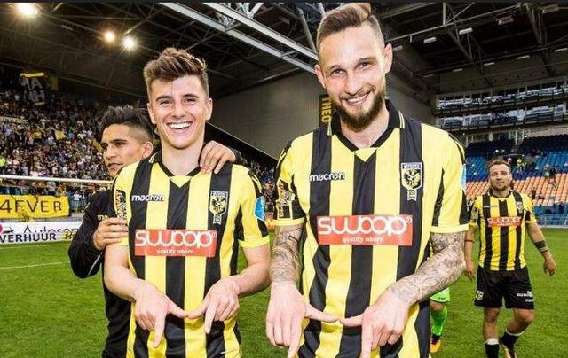 半场战报：都灵2-2比萨，切-亚当斯、乔瓦尼-西蒙尼破门，莫雷奥两球（上半场战况：都灵2-2比萨，切-亚当斯、乔瓦尼-西蒙尼破门，莫雷奥梅开二度）